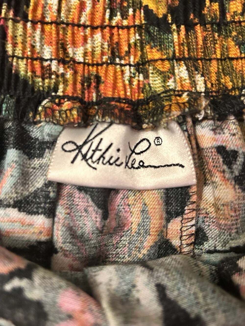 Vintage Kathie Lee Floral Tapestry Pleated Midi Skirt, size M/L - Picture 6 of 8